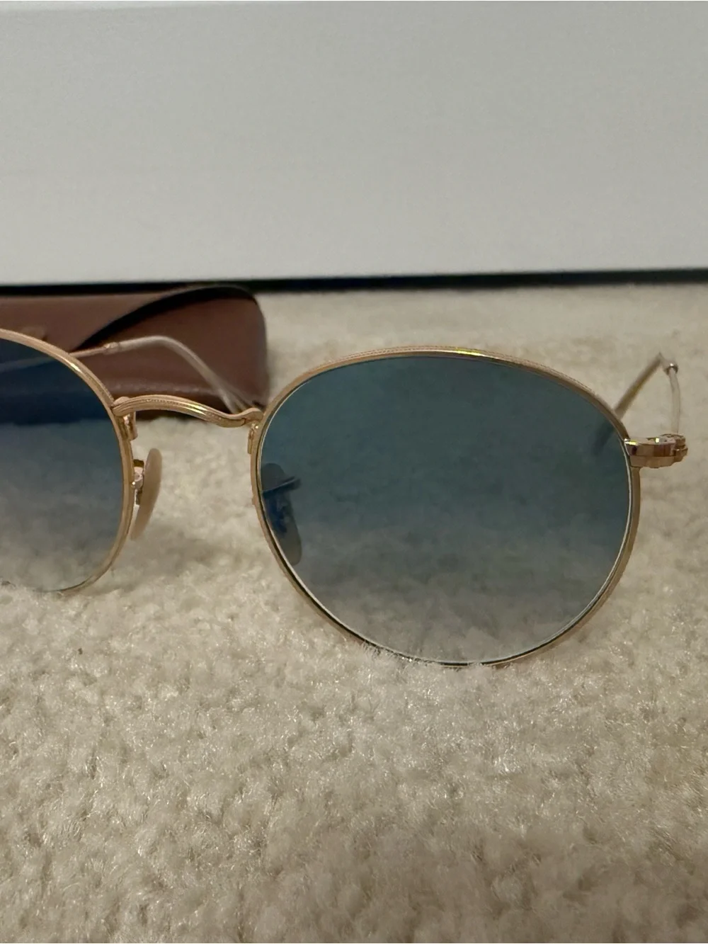 Ray-Ban stunning authentic